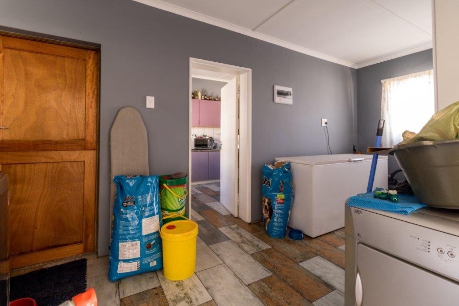 5 Bedroom Property for Sale in Velddrif Western Cape